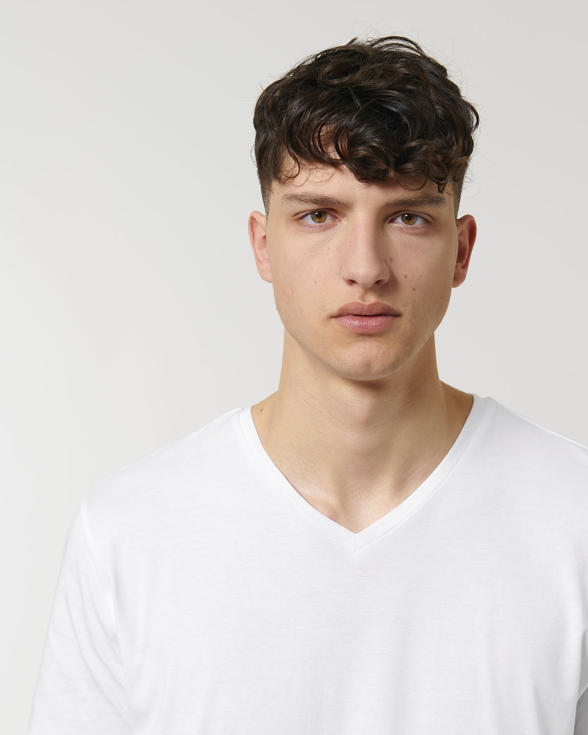 T-shirt scollo a V Uomo