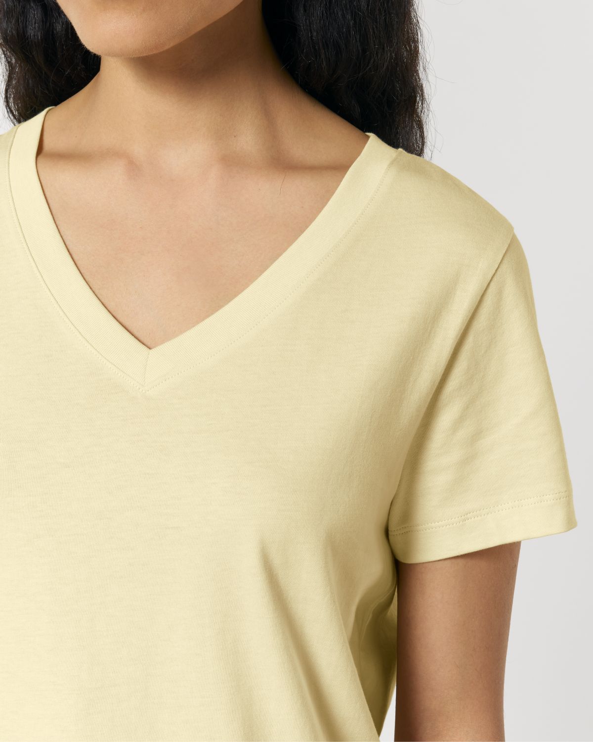 T-shirt scollo a V Donna