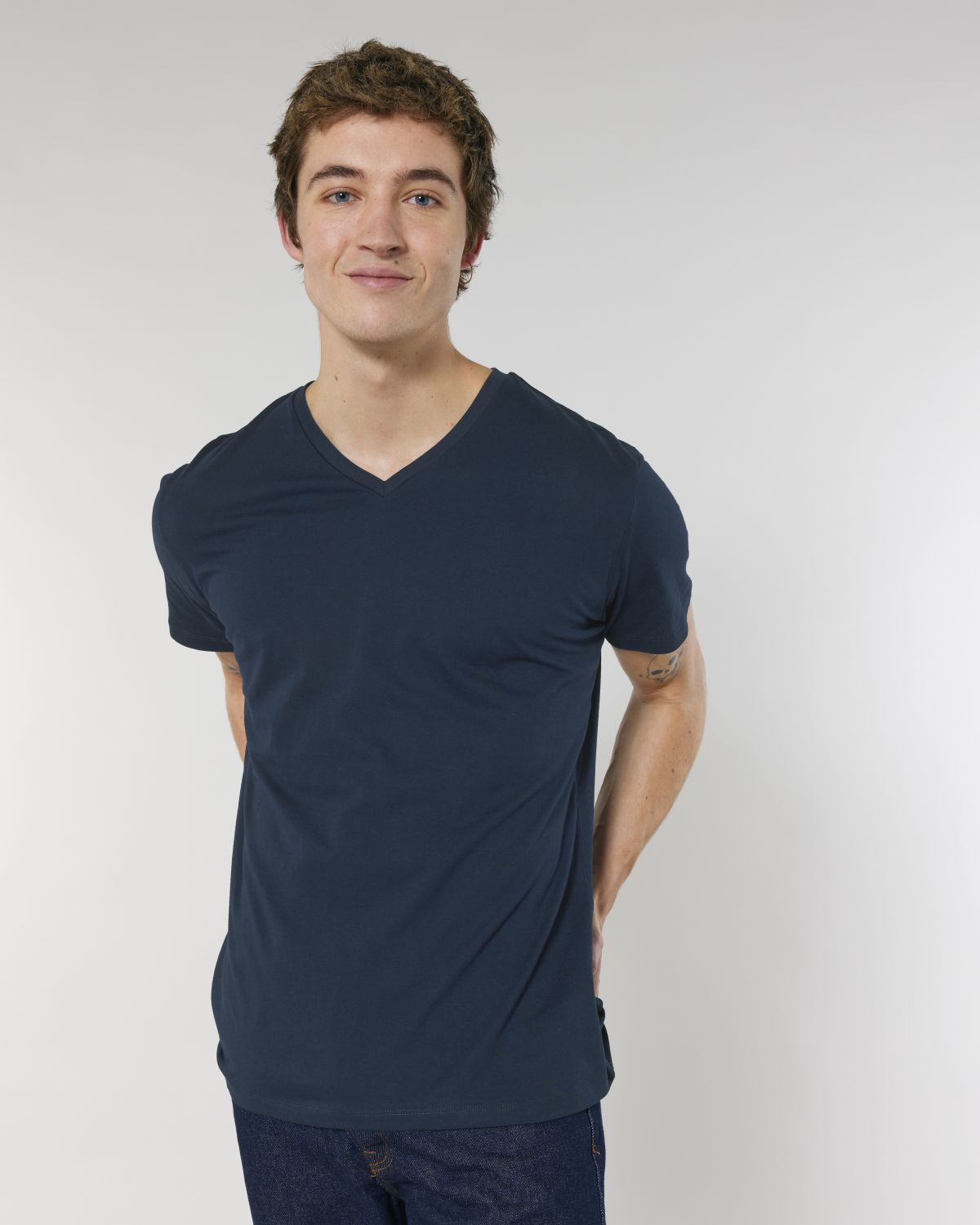 T-shirt scollo a V Uomo